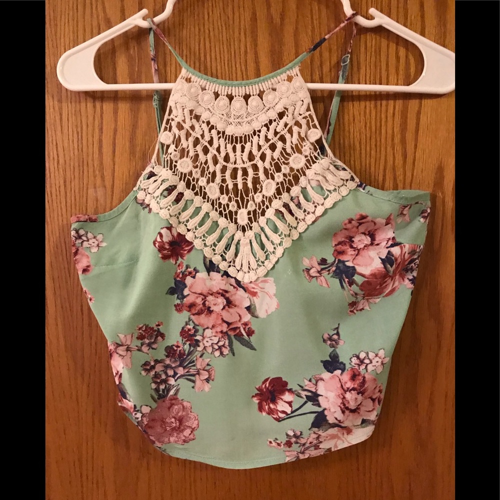 Rue 21 crop top